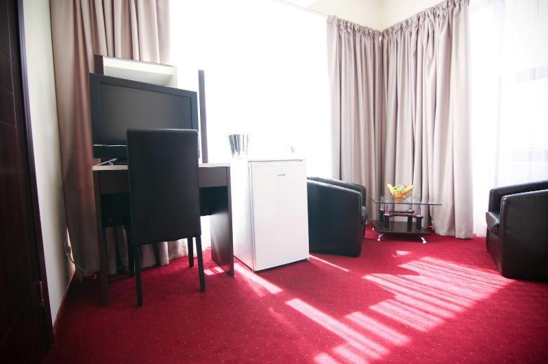 Lina Hotel Bucareste Quarto foto